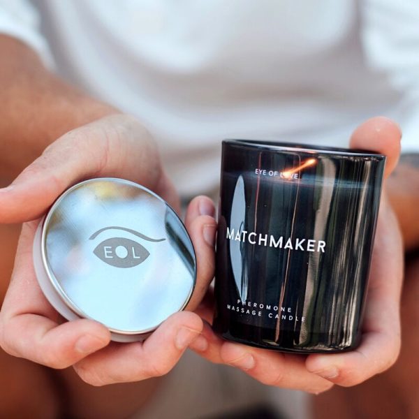 EYE OF LOVE - MATCHMAKER BLACK DIAMOND MASSAGE CANDLE ATTRACT HER 150ML - Image 4
