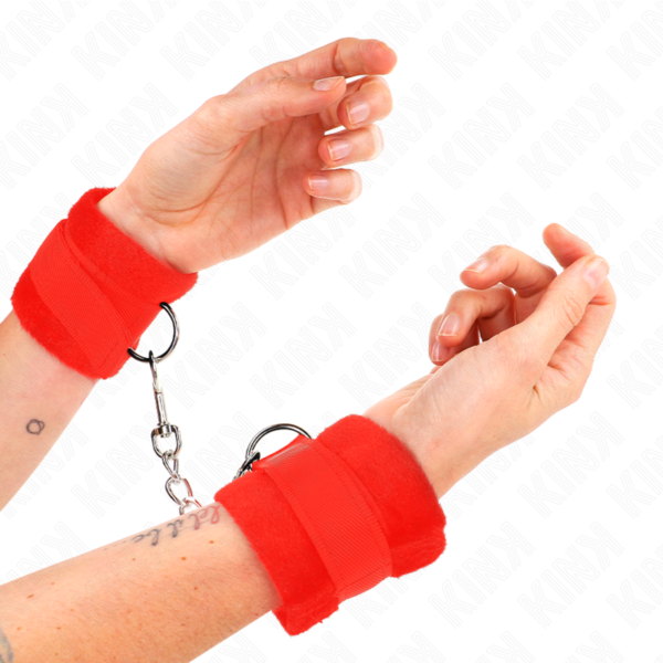 KINK - BEGINNER FUR HAND CUFFS RED 30 X 7 CM - Image 4
